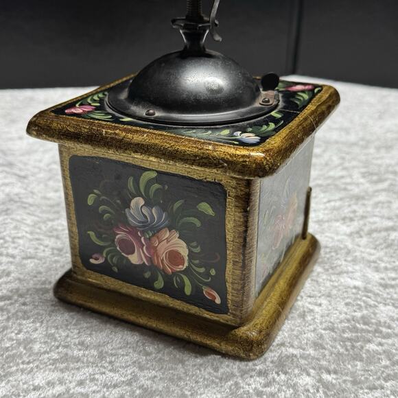 Vintage Hand Crank COFFEE MILL GRINDER Farm Primitive Hand Painted cottage core - Picture 8 of 14